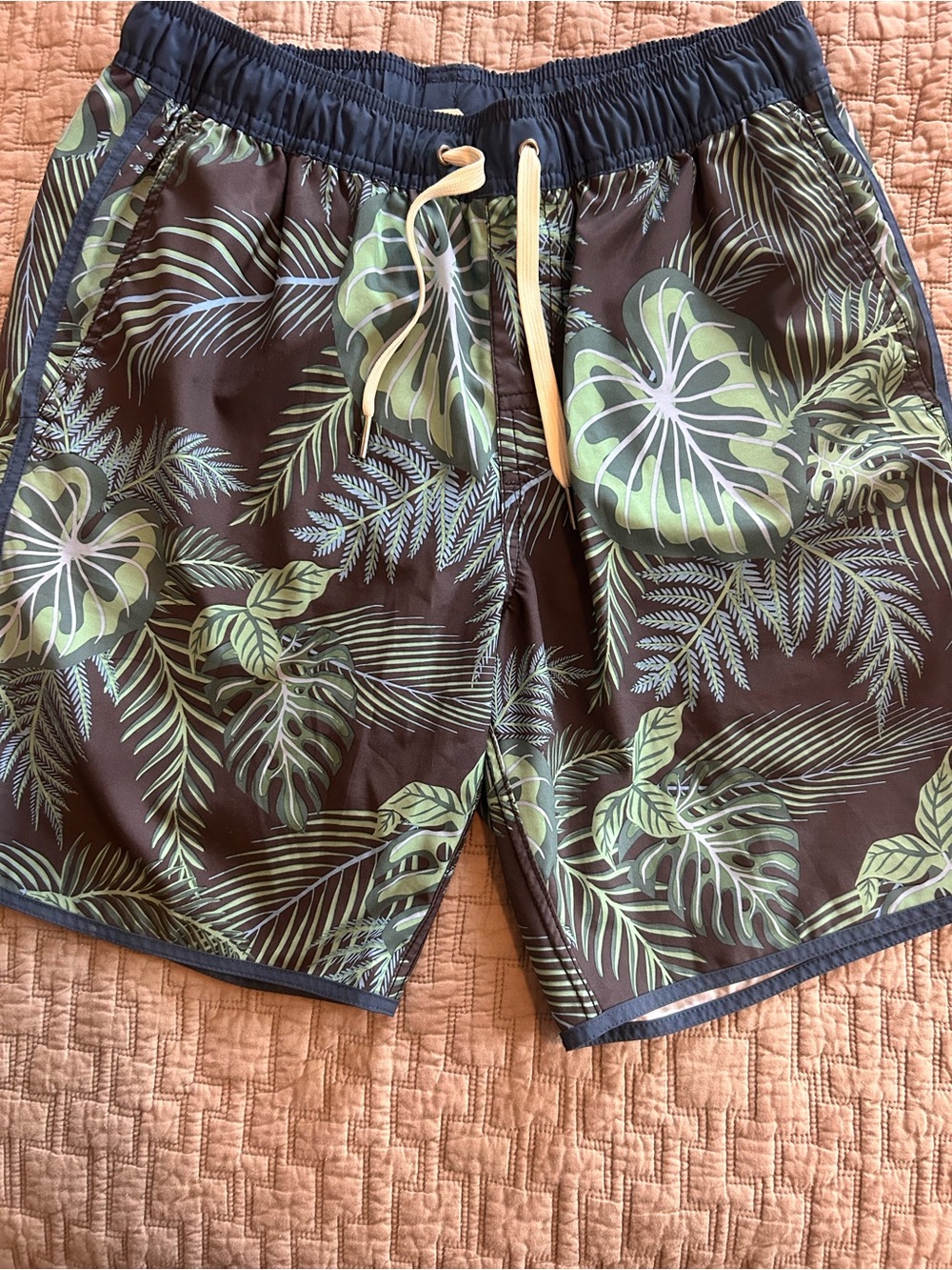 Fair Harbor Men's Tropical Leaf Swim Trunks in Green
